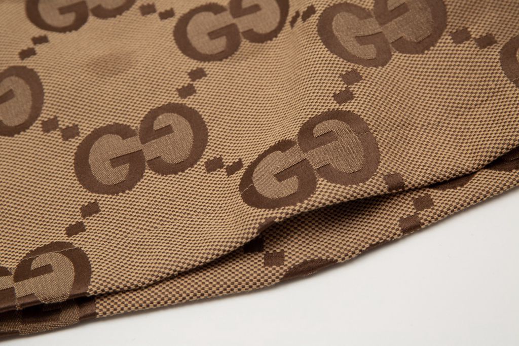Gv*c* shorts